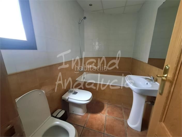 Foto 7011c259-426f-47b5-99e5-d11905c4852f. Apartament amb aparcament piscina a Alcaucín