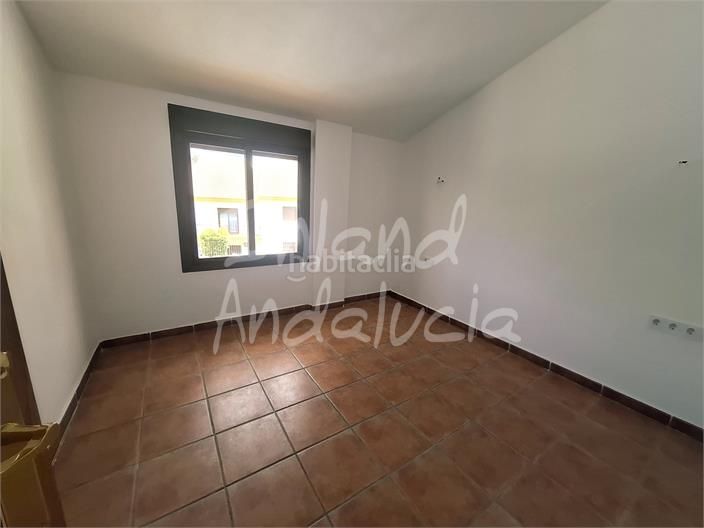 Foto c2c8d321-95b7-4b81-9a18-cac5e7f1fb0c. Apartament amb aparcament piscina a Alcaucín