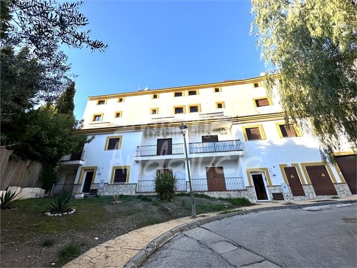 Foto 5bc8fd3d-7be7-4592-a463-69f14651d66f. Apartamento en Alcaucín