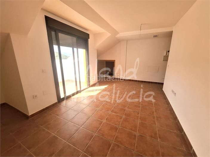 Foto 8903b25c-d57d-489e-b31a-1047dddfa1e2. Apartamento en Alcaucín