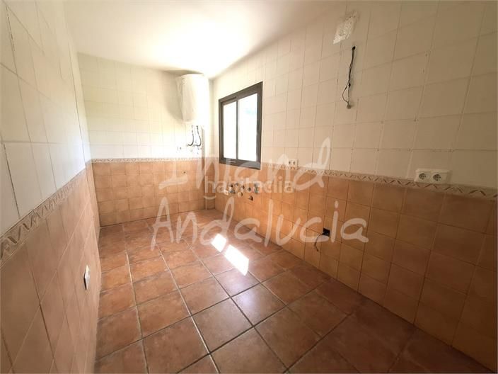Foto 15bb99fe-ef77-49cc-ae04-640aa7cda125. Apartament amb aparcament piscina a Alcaucín