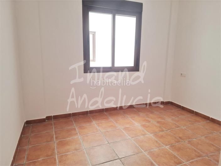 Foto b971ff97-759c-47a5-a525-b7ec019f9796. Apartamento en Alcaucín