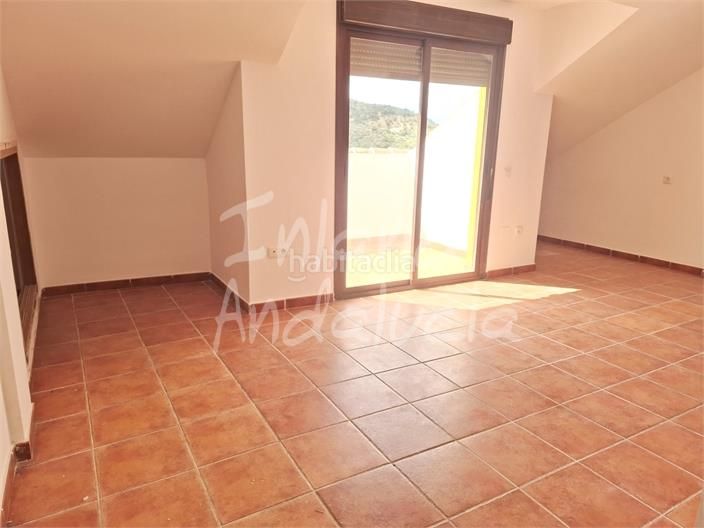 Foto fe570491-73a8-4b02-af9e-cb852580aecd. Apartamento en Alcaucín