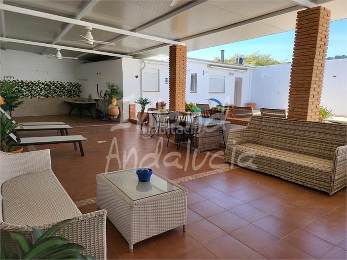Foto 8206a3f7-481e-480b-bc6d-7c5c5b68e49c. Chalet en Humilladero