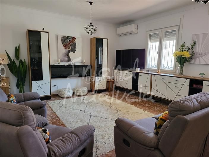 Foto 85515f3b-56d3-4257-b754-aa48c444669c. Chalet en Humilladero
