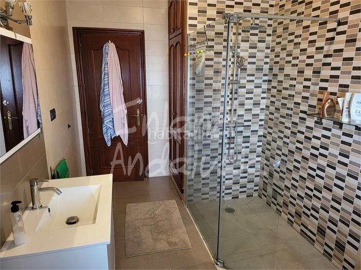 Foto bac1a4ba-f3f6-44b0-9db2-a36761c956d6. Chalet en Humilladero