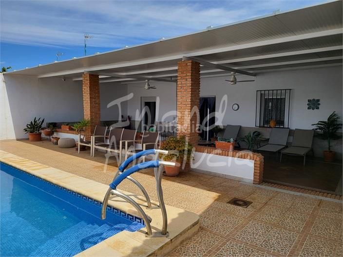 Foto cf697117-a292-47fe-aff5-75aaaa0b32cf. Chalet en Humilladero