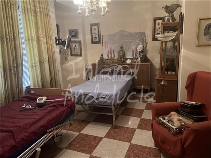 Foto cdbdc4c6-47c9-4f84-a96f-0c61338eabe0. Casa adosada en Luque