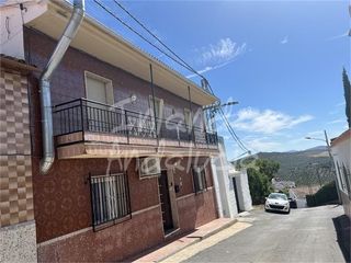 Casa adossada a Alcalá la Real