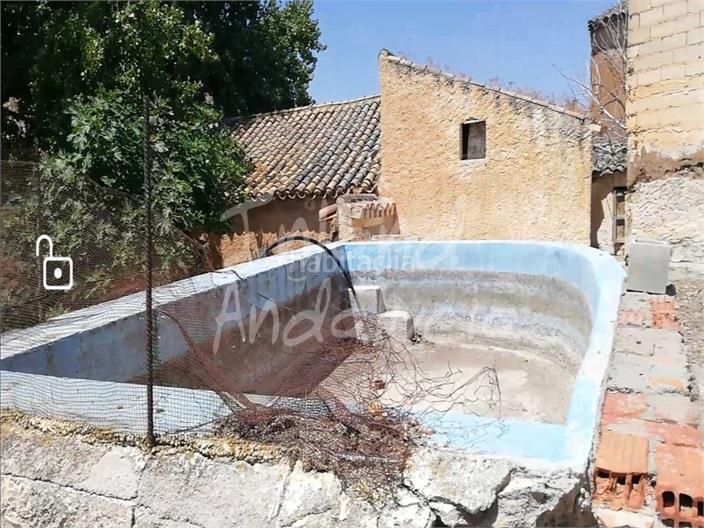 Foto 53b667a3-c72d-4bd9-a4c1-117d8709fe37. Masia amb aparcament piscina a Zújar