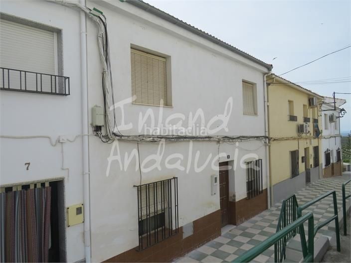 Foto 663d6f53-0a67-41f6-bad2-537661d883e0. Casa adossada a Alcaudete