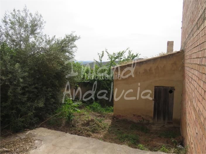 Foto b8b46ed1-249a-4fc1-a55a-73e0c8f4b4d9. Casa adossada a Alcaudete