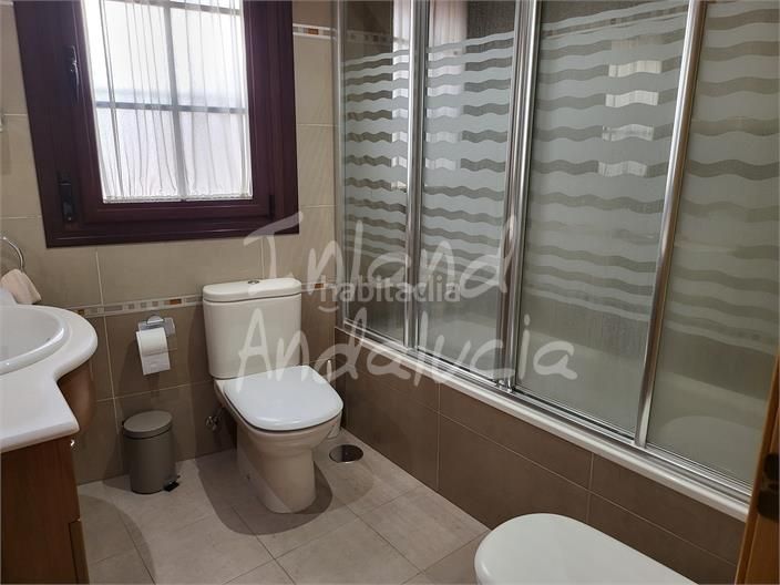 Foto c09a6328-50ca-4182-8aa7-f68778f0f280. Casa adossada amb aparcament a Cuevas Bajas