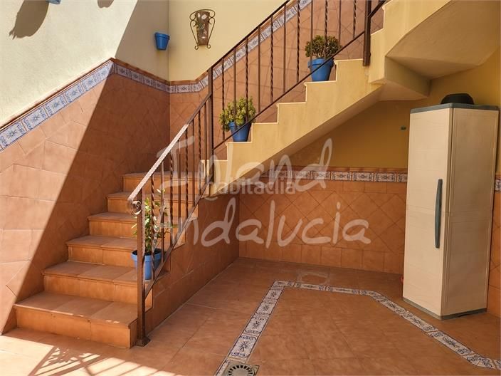 Foto faadde34-f74b-41ea-939e-aab086ff2f82. Casa adossada amb aparcament a Cuevas Bajas