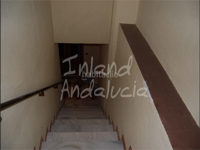 Foto 065c7e97-ff38-47ad-b501-6650cac42c21. Casa adosada en Loja