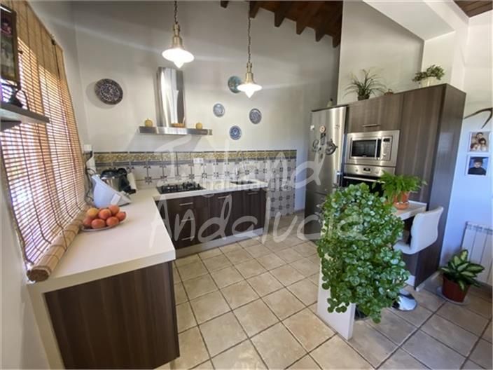 Foto 5015c94d-695a-4323-8327-d08b74d04348. Casale con parcheggio piscina in Alcalá la Real