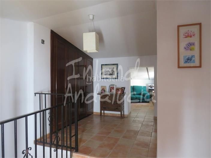 Foto fffa907c-4764-4938-ba68-ad769651a0cc. Casa adossada amb aparcament piscina a Martos