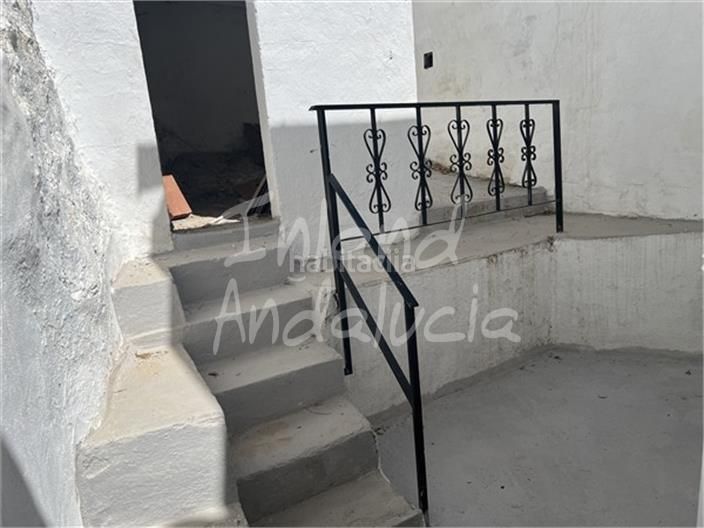 Foto fd5f2e16-6d9d-4661-88ed-884b11f73ac0. Casa adosada en Luque