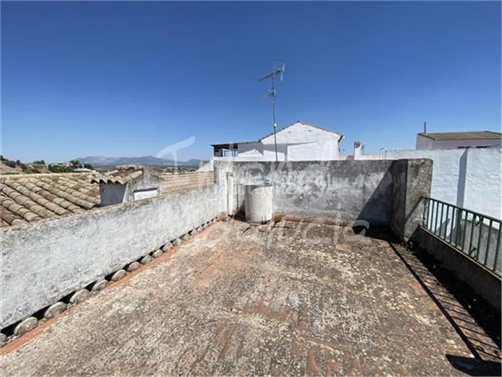 Foto f57aedd6-2087-4488-a375-fa02a5a770a3. Casa adossada amb aparcament a Monturque