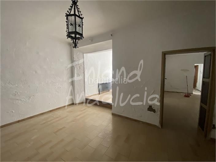 Foto f971f15f-6fe8-42e8-8eaa-d31feea4df21. Casa adossada amb aparcament a Monturque