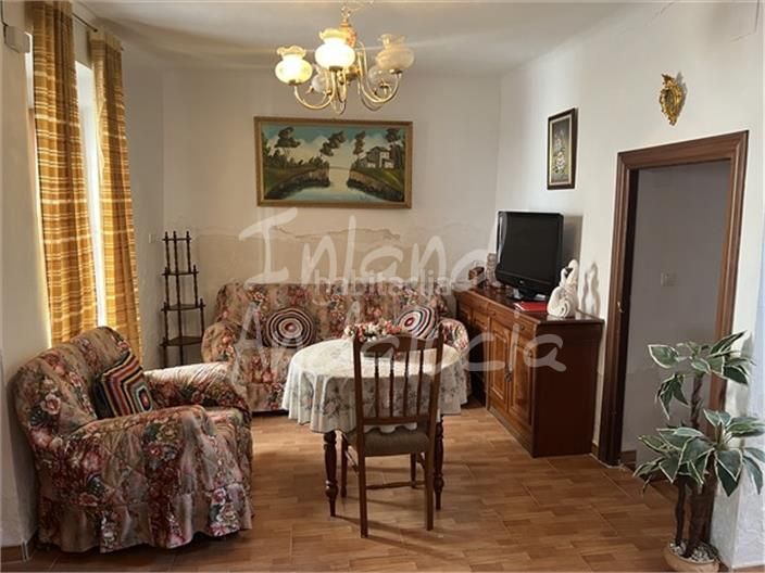 Foto 000bc57e-ab40-4ab5-9bd3-965873251460. Casa adossada a Frailes