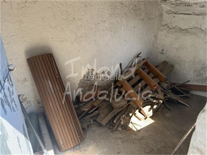 Foto e96eb929-23a6-42de-ab27-e46bd722024a. Casa adossada a Frailes