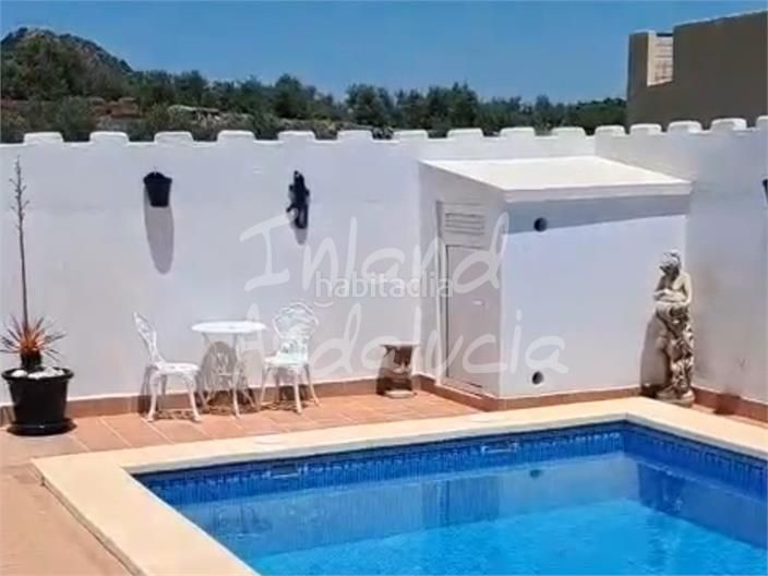 Foto 82a9ca8b-b2fd-408c-bf49-8d682528743a. Casa amb aparcament piscina a Lora de Estepa