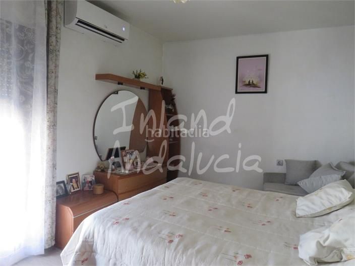 Foto 0b00b424-e660-40bc-9954-57624ea48485. Casa adossada a Alcaudete