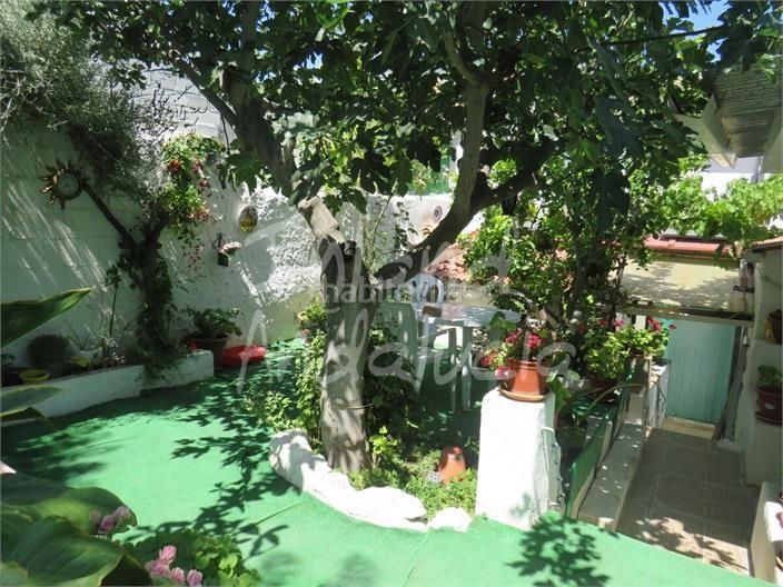 Foto 732b0dd5-39c7-4888-820e-eb0d44c12c83. Casa adossada a Alcaudete