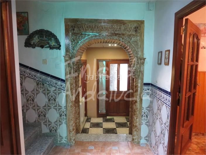 Foto b671510a-f477-4c40-9549-d7cd51e2370a. Casa adossada a Alcaudete