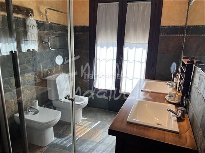 Foto 1862d071-4d8e-4726-a781-f909a48f402f. Casa adossada a Frailes