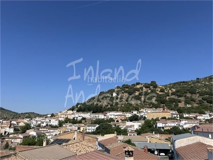 Foto c65cc842-5f3d-489f-9bea-34166cb7ad76. Casa adossada a Frailes