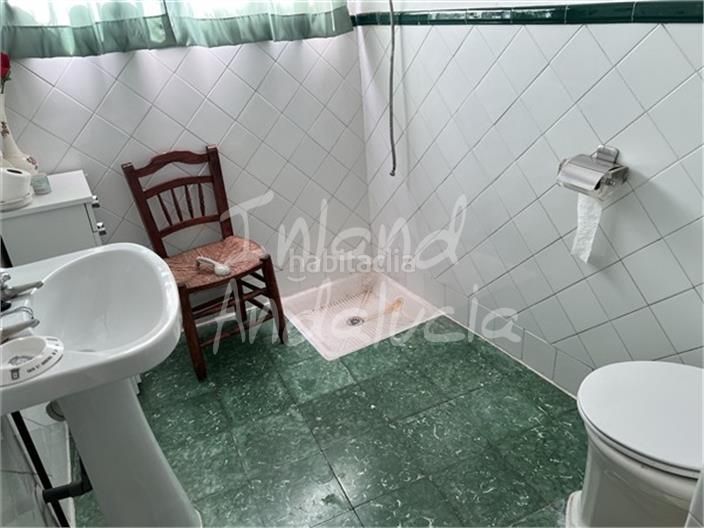 Foto 96bd0687-6cc5-46fe-bd8f-d66fdedd3c69. Casa adossada a Frailes