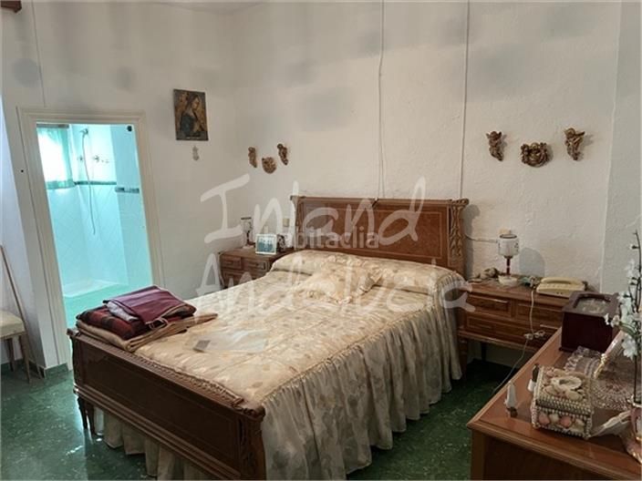 Foto e9b44fa4-ac51-4da9-899e-3f48f2f1d3f2. Casa adossada a Frailes