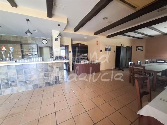 Foto f57273e6-07e3-4ad0-ad7a-d63c89df2b8c. Local comercial a Loja
