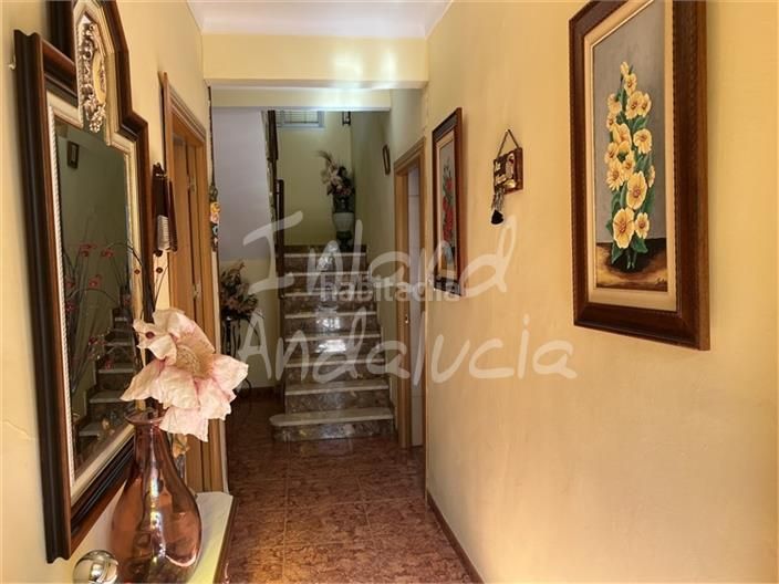 Foto ea47402d-4ac7-4d60-950a-d3a8654e92a9. Casa adossada amb aparcament piscina a Castillo de Locubín