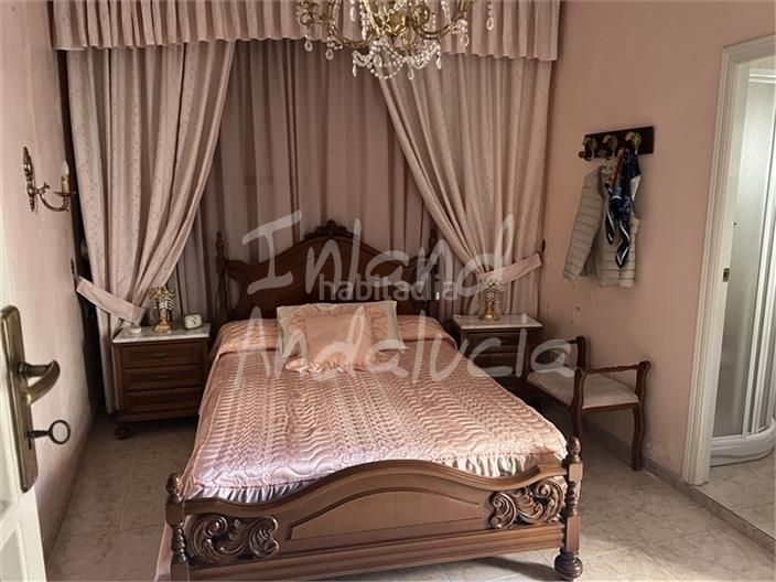 Foto d249c236-eab9-4e07-ac30-82016420e6fe. Casa adosada en Luque