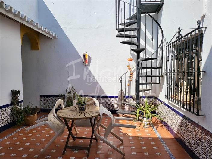 Foto d8f785af-1b07-4420-899f-7d69f1813321. Casa amb piscina a Marchena