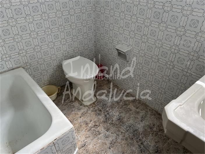 Foto cadc9126-265d-4f5f-a3bb-52a9494da8f3. Casa adossada amb aparcament a Fuente - Tójar