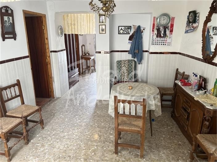 Foto f330ae29-0a52-4625-89e9-a312b847694f. Casa adossada amb aparcament a Fuente - Tójar
