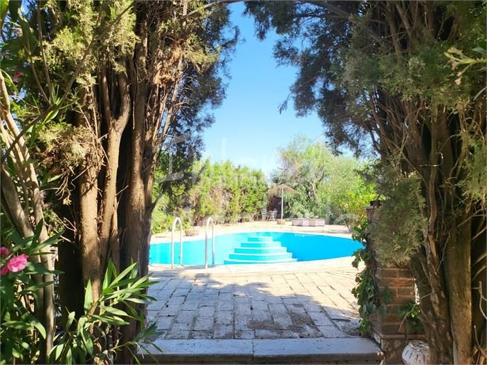 Foto 60e68059-ded9-493f-83d2-2b67367bdfc0. Casa amb piscina a Puente Genil