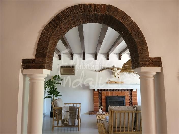 Foto d48d11b0-98ba-4f8b-afc2-70104549c6ea. Casa amb piscina a Puente Genil