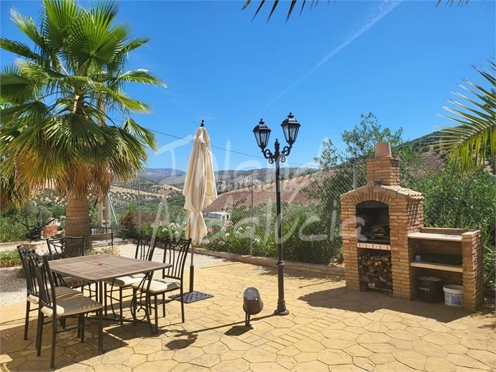 Foto 5cb95745-fb41-4edd-89a8-c9e392acf92a. Masia amb aparcament piscina a Algarinejo
