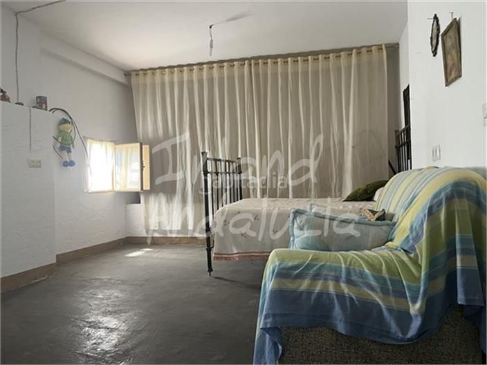 Foto f5e8aa43-ec1d-4d02-850a-02b6a7e20266. Masia amb piscina a Alcaudete