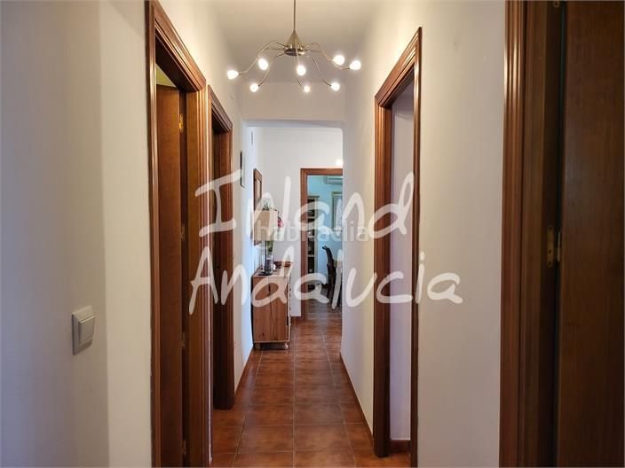 Foto 5d2b3464-2287-4b2f-bc16-9d1ea7164fd2. Casa amb piscina a Marchena