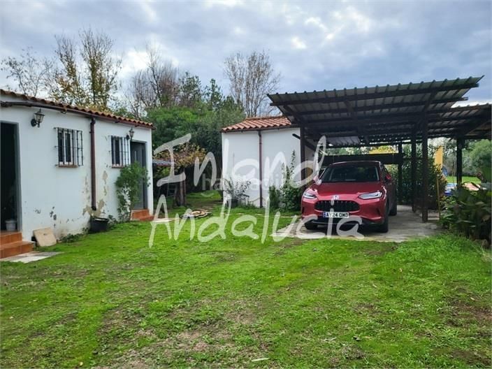 Foto 8264217b-b171-4def-bf72-537814771326. Casa amb piscina a Marchena