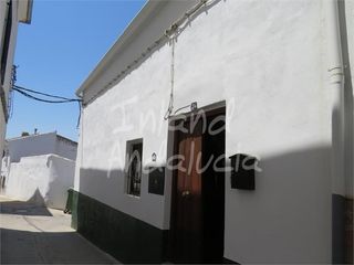 Semi detached house in Alcaudete