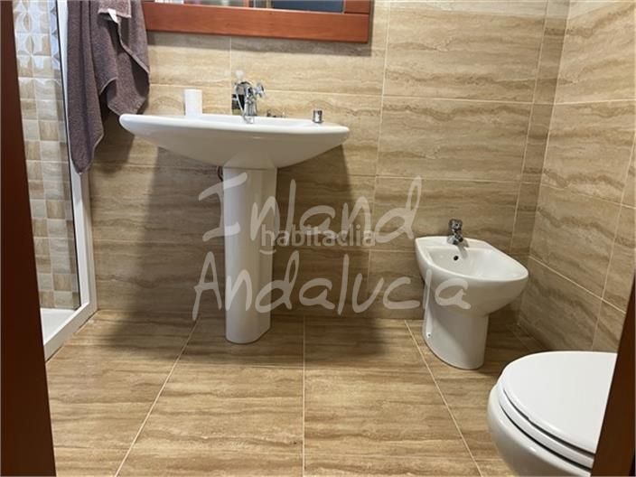 Foto 18da9f4b-5a56-4ef1-9a13-d914ee0b807b. Masia amb aparcament a Castillo de Locubín