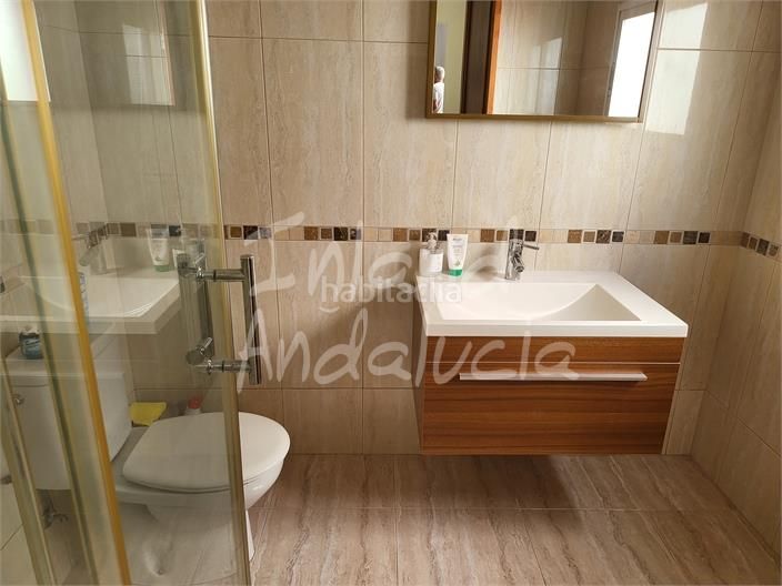 Foto cc6f926d-4e4e-40cb-85b9-ba2d7c16f977. Casa adossada a Cuevas de San Marcos