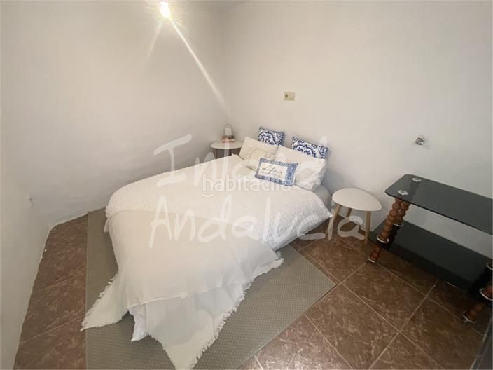 Foto 7290c597-b54f-49c1-a397-482190da4dd2. Casa adossada a Castillo de Locubín